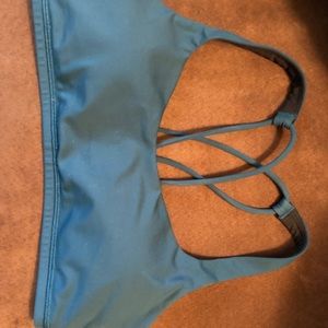 Lululemon free to be bra